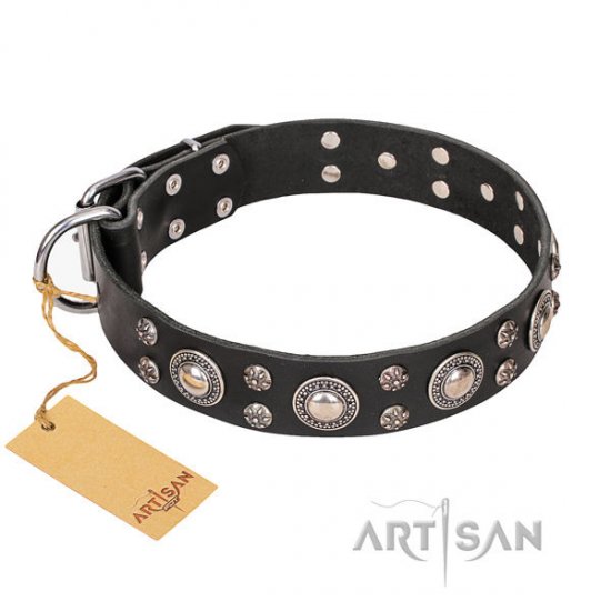 Ledernes Halsband "Vintage Necklace" Design von Artisan FDT