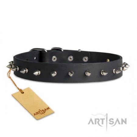 Lederhalsband von FDT Artisan mit Spikes