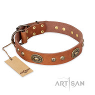 "Stunning Dress" FDT Artisan Tan Lederhalsband exklusiv "Stunning Dress" FDT Artisan Tan Lederhalsband exklusiv
