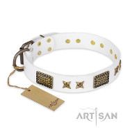 Halsband in weiss mit Messing Schmuck