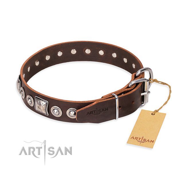 Artisan Halsband mit Altsilber Dekorationen