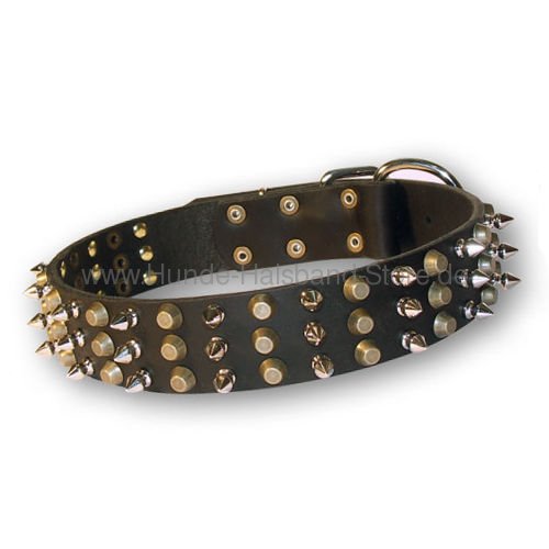 Lederhalsband mit Spikes und Pyramiden