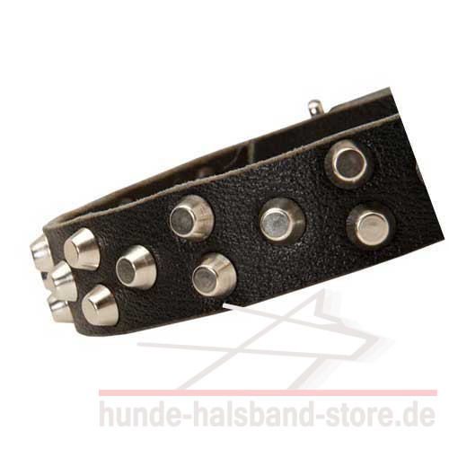 Leder Halsband mit 3-reihigen Pyramiden